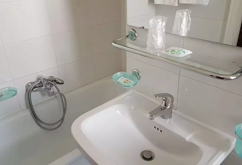 اتاق استاندارد یک نفره, Grande Albergo Abruzzo