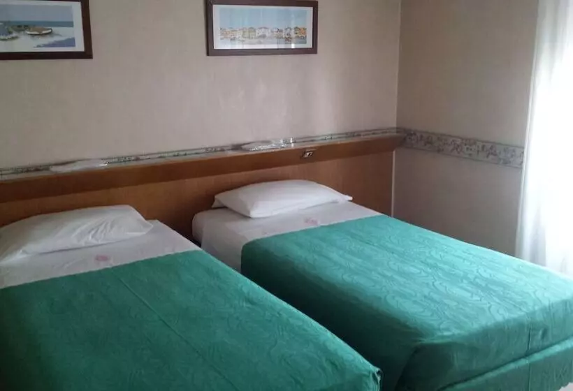 اتاق استاندارد یک نفره, Grande Albergo Abruzzo
