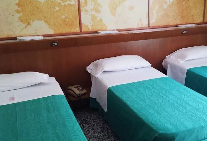 اتاق استاندارد سه نفره, Grande Albergo Abruzzo