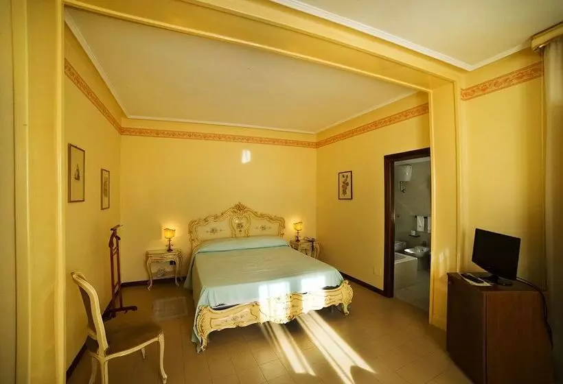 Yhden Hengen Huone Puutarhanäkymä, Grande Albergo Miramare