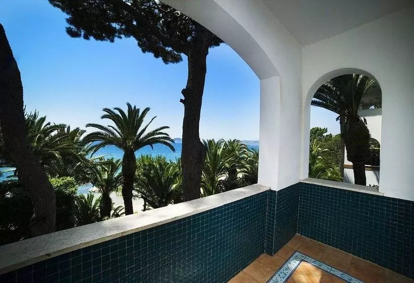 海の見えるダブルベッドスタンダードルーム, Grande Albergo Miramare