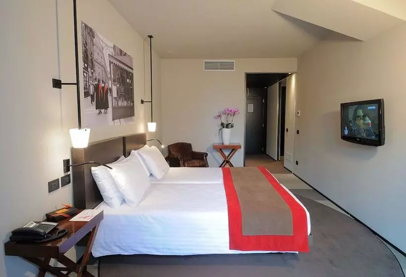 سوییت جونیور, Ih Hotels Milano Ambasciatori