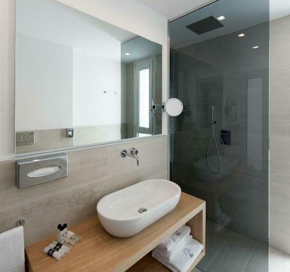 Номер Deluxe Вид на Море Боковой, Le Soleil