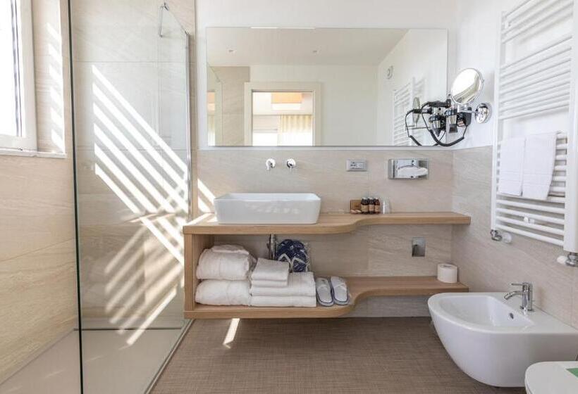 Стандартный Номер Кровать Кинг, Le Soleil