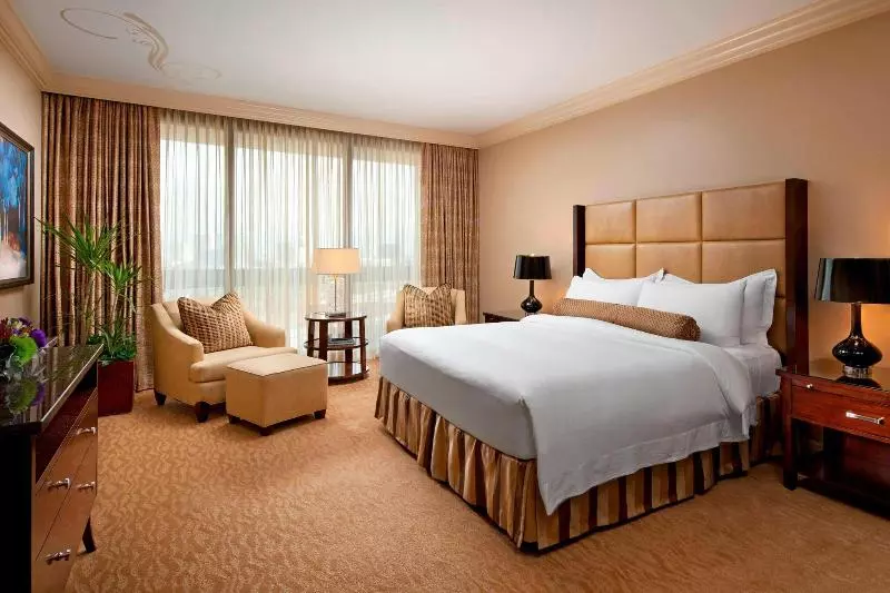 Junior suite with river view, Lungarno Lungarno Collection