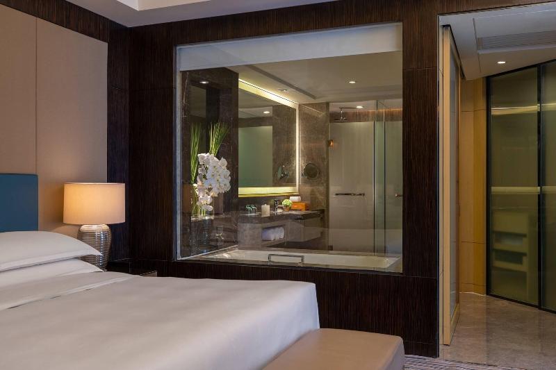 Deluxe room with river view, Lungarno  Lungarno Collection
