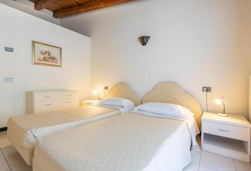 ファミリールーム, Meandro   Lake View