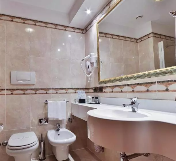 اتاق استاندارد یک نفره, Mirage Sure Hotel Collection By Best Western