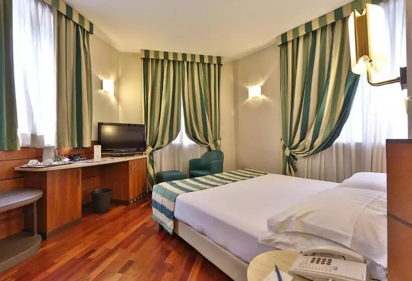 اتاق استاندارد چهار تخته, Mirage Sure Hotel Collection By Best Western