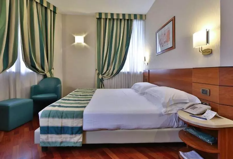 اتاق استاندارد چهار تخته, Mirage Sure Hotel Collection By Best Western