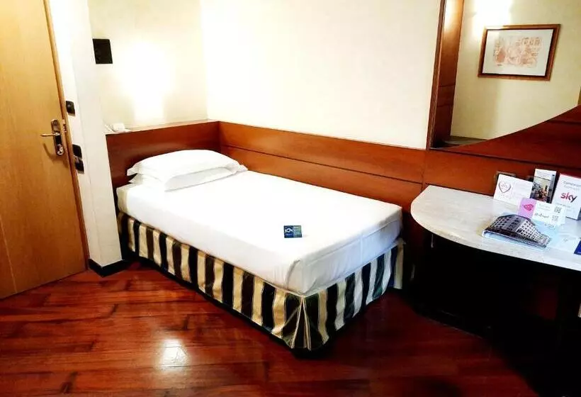اتاق اکونومی یک تخته, Mirage Sure Hotel Collection By Best Western