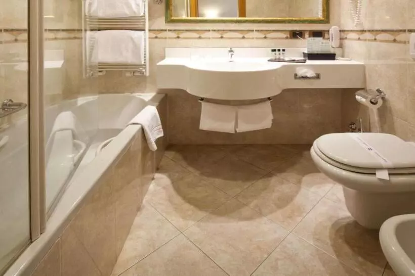 اتاق استاندارد چهار تخته, Mirage Sure Hotel Collection By Best Western