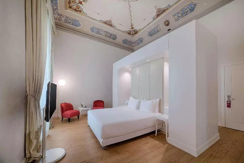 سوییت جونیور, NH Collection Firenze Porta Rossa