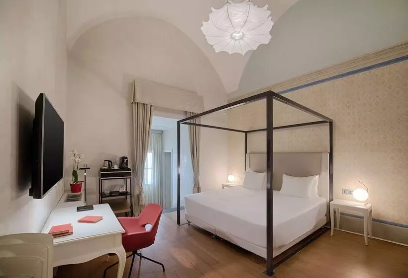 اتاق خانوادگی تودرتو, NH Collection Firenze Porta Rossa