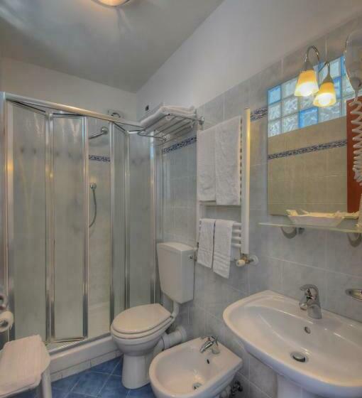 スタンダード４人部屋, Noris