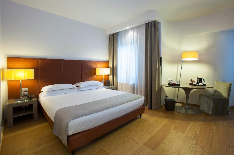 اتاق لوکس, Starhotels Michelangelo Florence