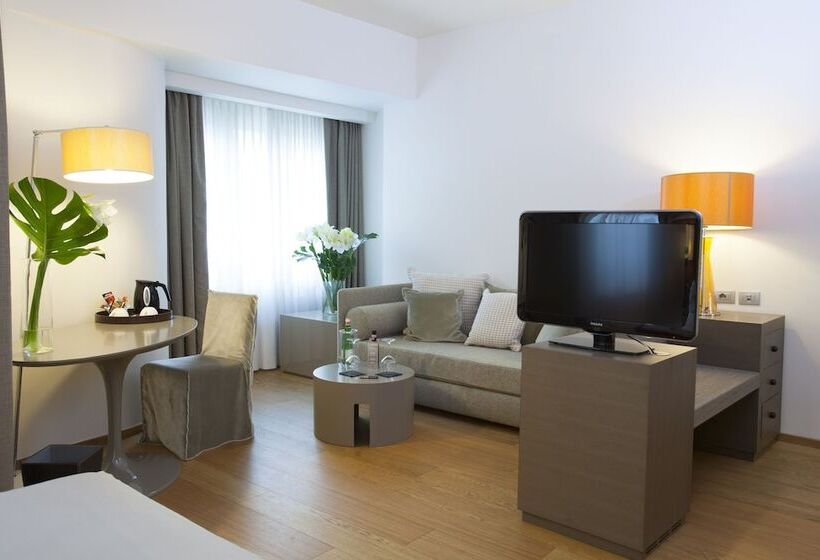 اتاق استاندارد سه نفره, Starhotels Michelangelo Florence