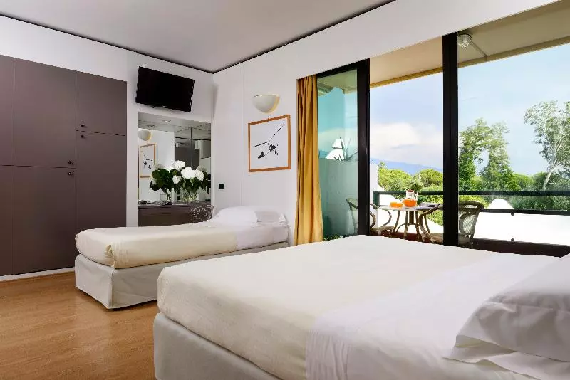 トリプルクラシックルーム, Unahotels Forte Dei Marmi