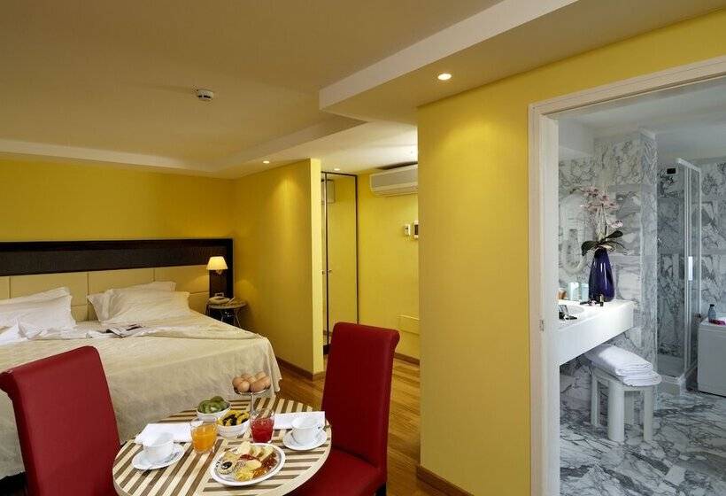 小型套房, Vittoria