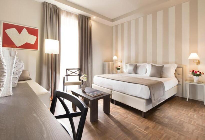 小型套房, Vittoria