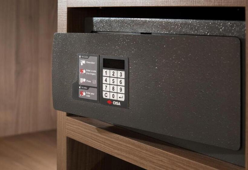 高级大房间, Vittoria