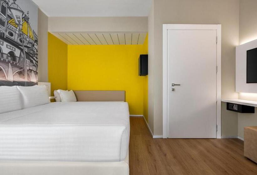 Quarto Standard para Deficientes, Wyndham Garden Florence