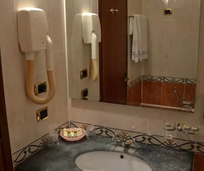 スタンダード４人部屋, Park Hotel Ravenna