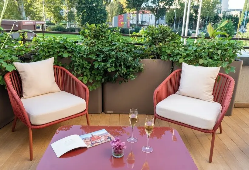 Juniorsviitti Terassi, Starhotels Michelangelo Florence