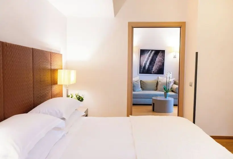 Suite with Terrace, Starhotels Michelangelo Florence