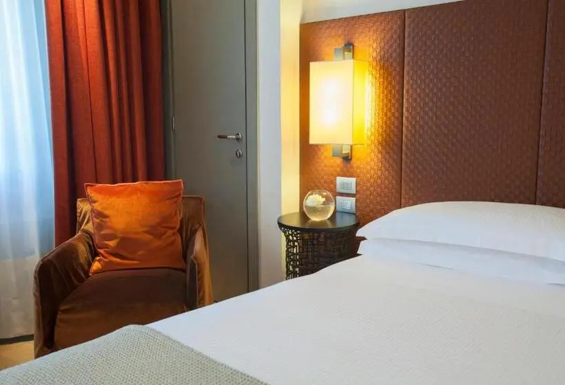 Yhden jaetun makuuhuoneen huoneisto, Starhotels Michelangelo Florence