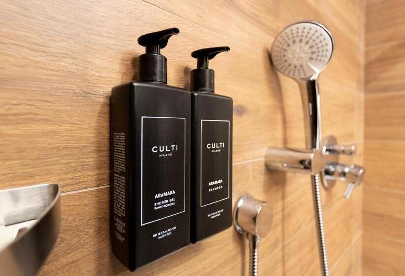 اتاق لوکس با بالکن, Axyhotels Innstyle Milano