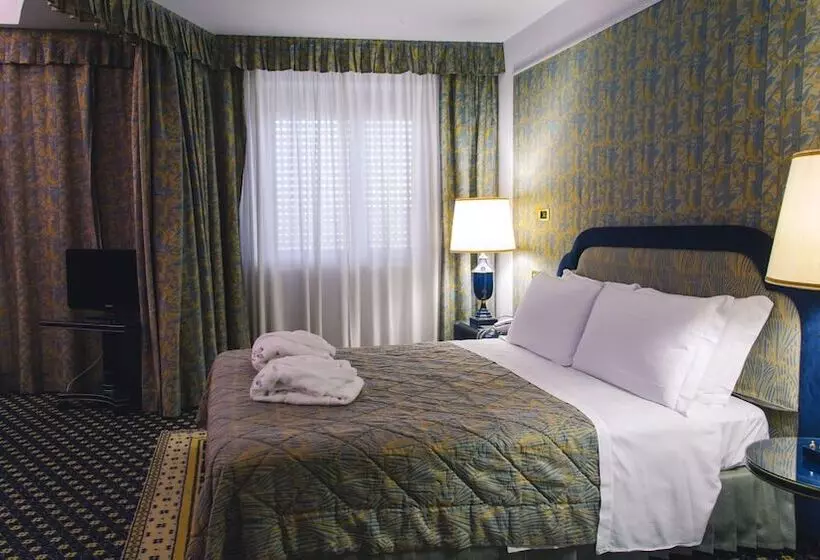 سوییت اجرایی, Grand Hotel Excelsior