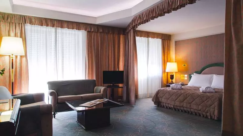 سوییت اجرایی, Grand Hotel Excelsior