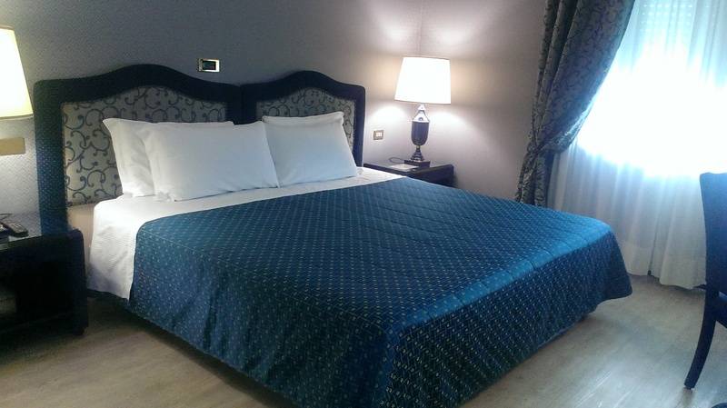 اتاق سوپریور با چشمانداز دریا, Grand Hotel Excelsior