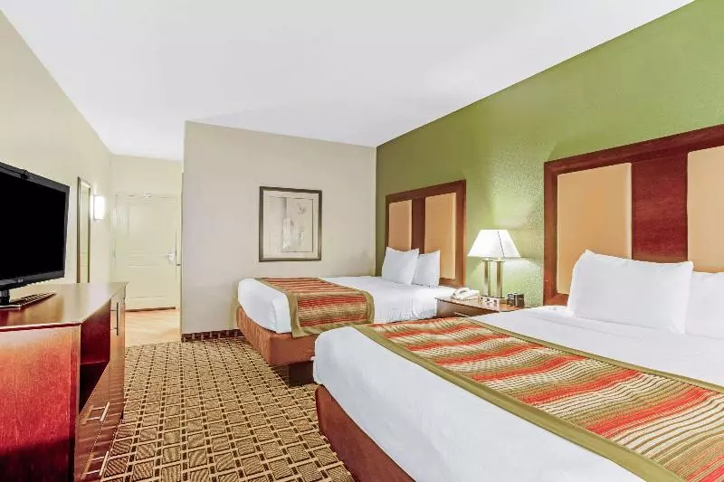 سوییت جونیور, Grand Hotel Excelsior