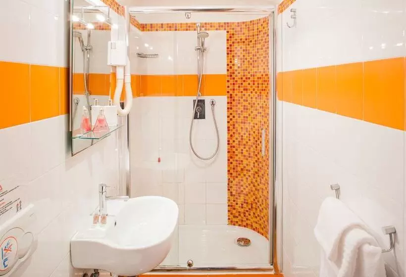 اتاق استاندارد, Albergo La Piazzetta