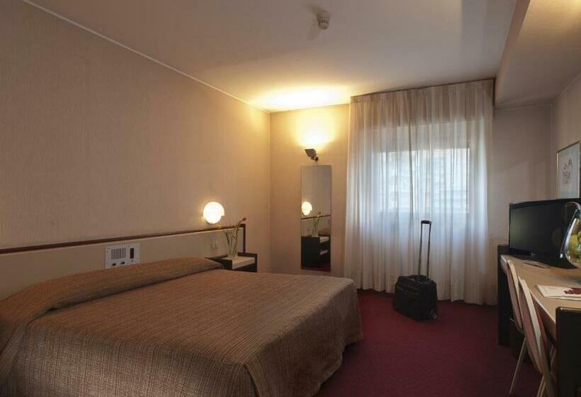 经济房, Astoria Palace