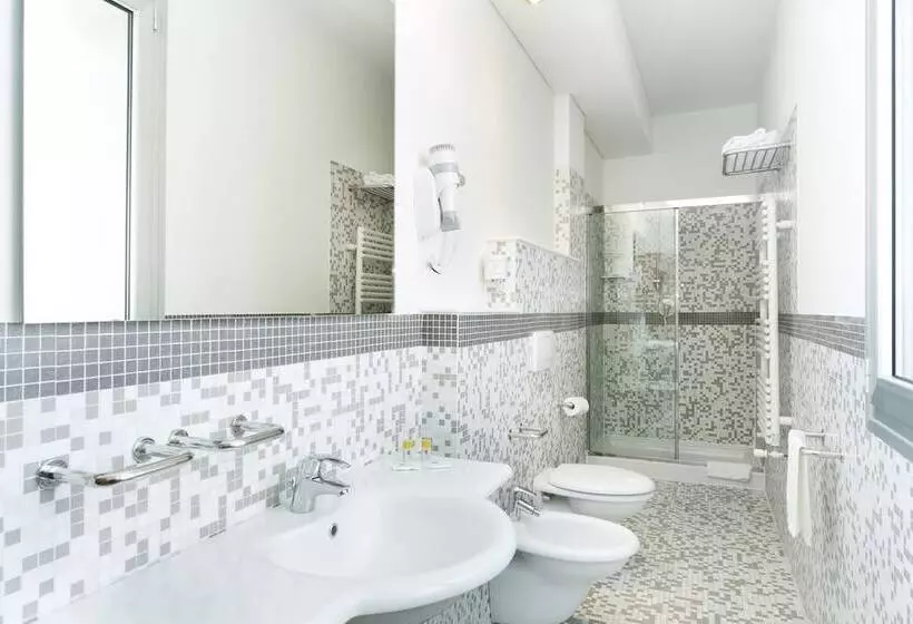 Chambre Triple Standard, B&b Hotel Modena