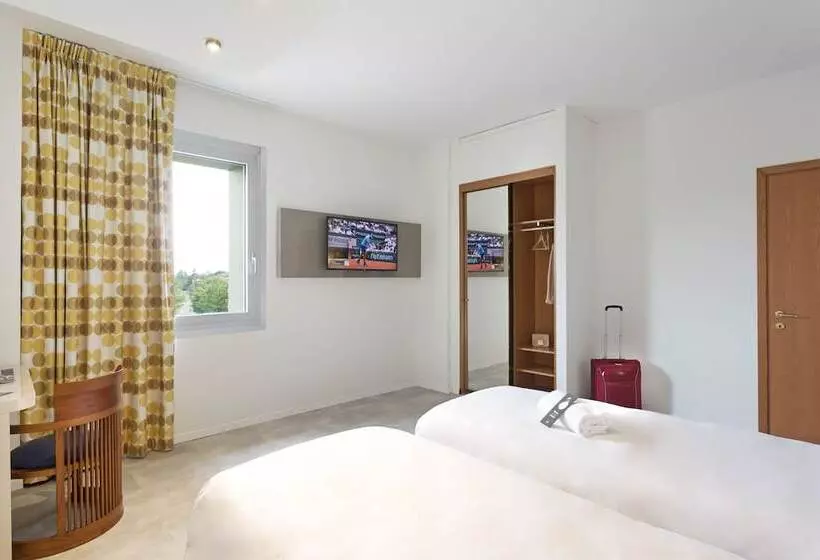 Chambre Quadruple Standard, B&b Hotel Modena