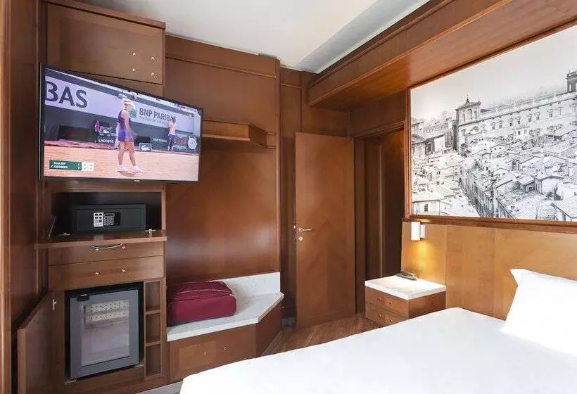 Chambre Quadruple Standard, B&b Hotel Modena