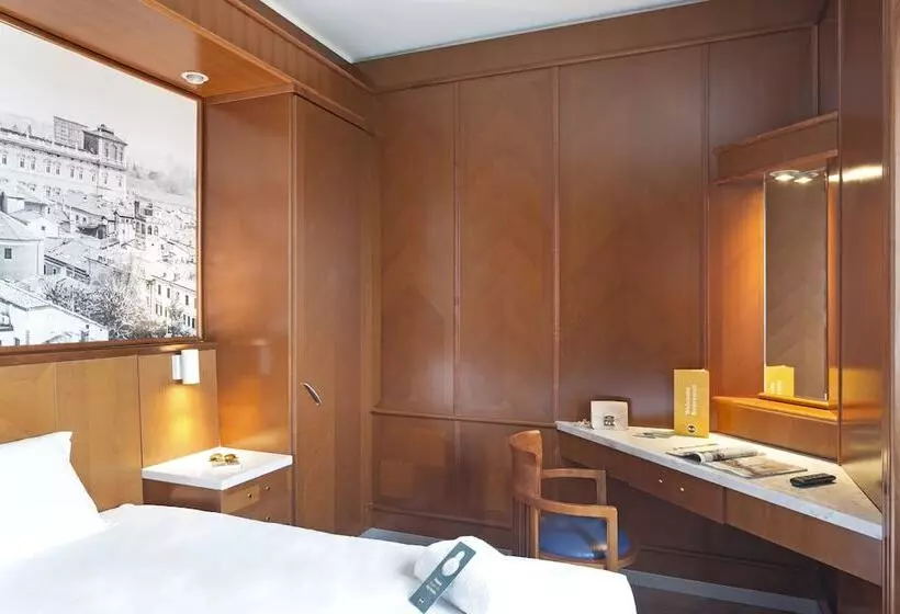 Chambre Quadruple Standard, B&b Hotel Modena