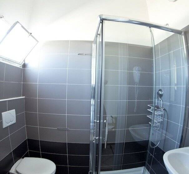 غرفة قياسية, Blumen