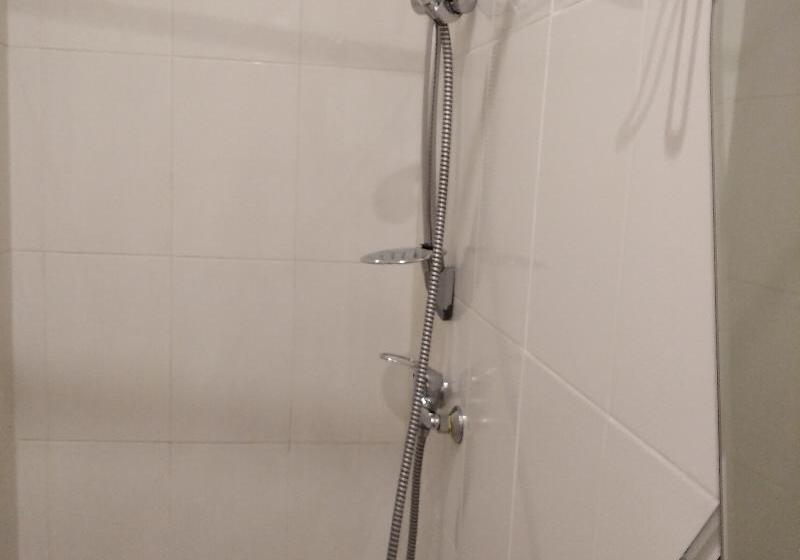 غرفة عائلية, Blumen