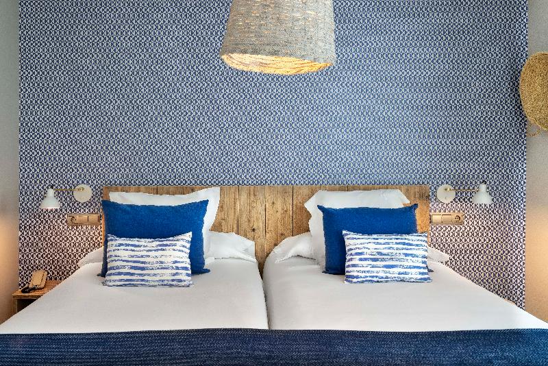 غرفة قياسية, Blumen