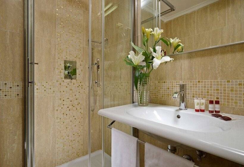 اتاق استاندارد سه نفره, Bolivar