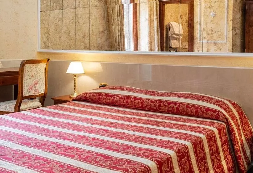 اتاق استاندارد سه نفره, Bolivar