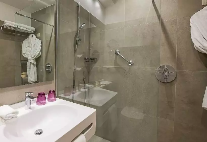 اتاق استاندارد با تخت دوبل, Crowne Plaza Rome St. Peter S, An Ihg