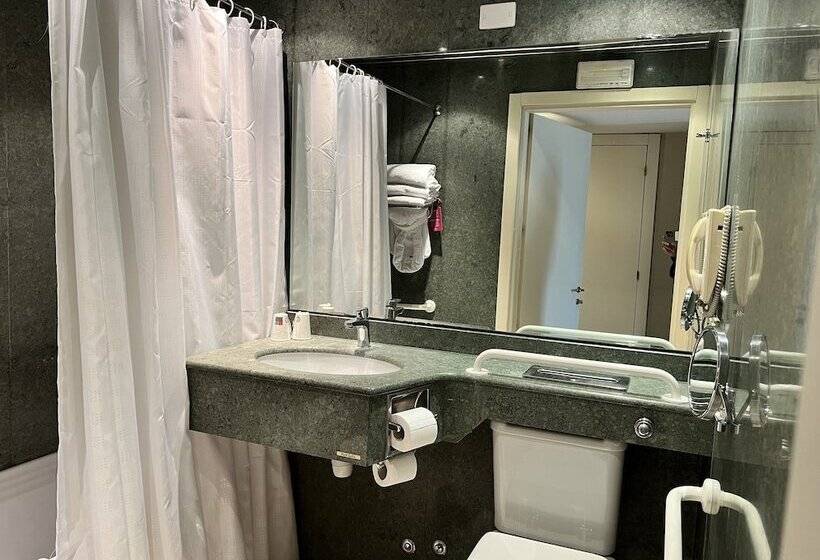 اتاق استاندارد برای معلولان, Crowne Plaza Rome St. Peter S, An Ihg