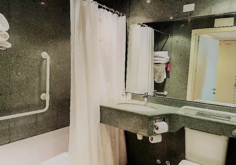 اتاق استاندارد برای معلولان, Crowne Plaza Rome St. Peter S, An Ihg