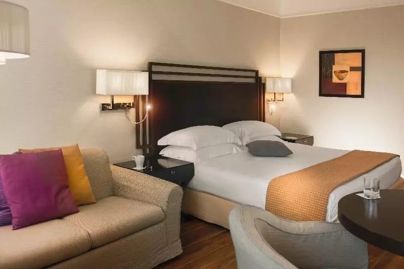 اتاق پرمیوم, Crowne Plaza Rome St. Peter S, An Ihg